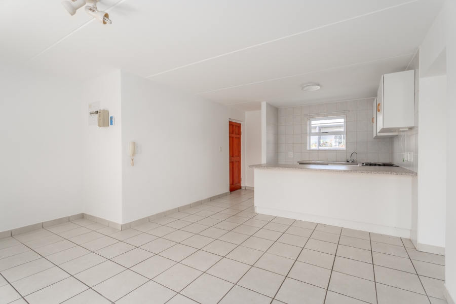 2 Bedroom Property for Sale in Vredekloof East Western Cape